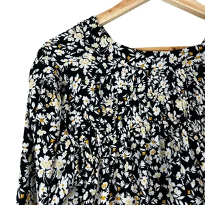 Sienna Sky Floral Top Womens M Black Floral Ditsy Tie Back Cottagecore Witchy thumbnail 2