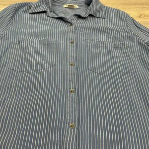 Billabong Blue & White Striped Long Sleeve Button Down Women's Shirt Size Small thumbnail 7