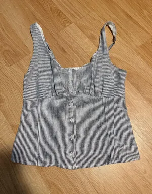 Hollister Top thumbnail 1