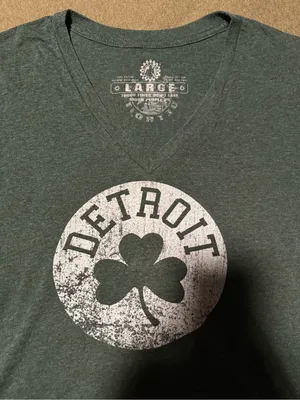 Detroit Shamrock Graphic V-Neck Tee - Green thumbnail 2