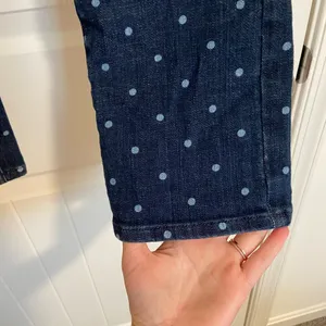 NWOT | Tommy Hilfiger women’s polka dotted jeans — size‎ 4 thumbnail 4