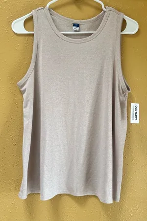 Old Navy luxe Light pink shine Top size M thumbnail 1