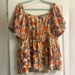 Torrid Harvest Floral Georgette Eyelet Smocked Waist Puff Sleeve Top - size 1 thumbnail 7