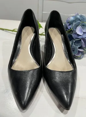 Elie Tahari Black Leather Pointed Toe Stiletto Heel Pumps Size 38‎ thumbnail 1