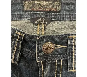 Women's Silver Dark Wash Aiko Bootcut Denim Jeans Marked Size 26x29(27) thumbnail 4