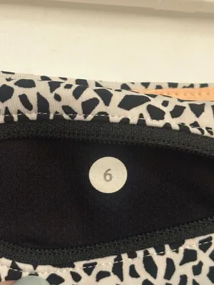 Lululemon Size 2 Run Speed Shorts Posey Black White Mosaic 4-Way Stretch Size 6 thumbnail 7
