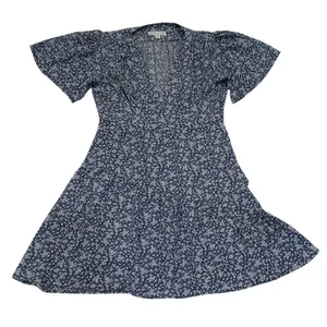 She + Sky Blue and White Boho Preppy V-Neck Flutter Sleeve Sundress Size Medium thumbnail 1