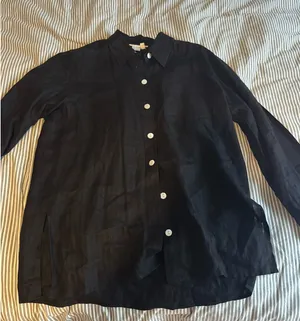 Black linen button down Size M thumbnail 1