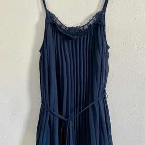 LULU’S In Celebration Navy Blue Pleated Midi Dress thumbnail 5