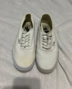 White thumbnail 4