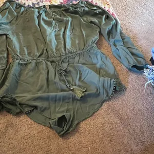 Victoria's Secret medium green romper thumbnail 4