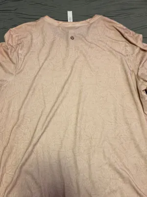 lululemon athletica Men's Short-Sleeve Crew - Soft Blush thumbnail 2
