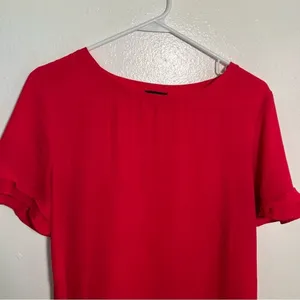 Ann Taylor Women's Size Medium‎ Blouse Red Pink Short Ruffle Sleeve Boatneck thumbnail 2
