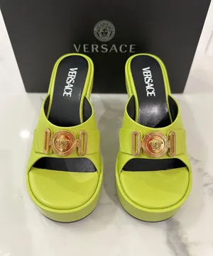 Sandals thumbnail 1