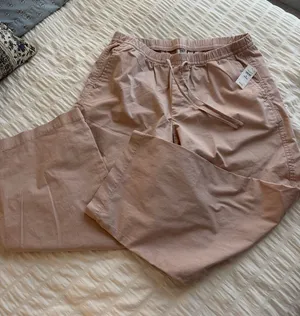 GAP NWT Petite Baby Pink Pants  thumbnail 1