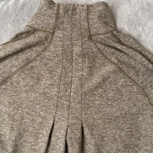 Lululemon Rush Hour 1/2 Zip Heathered Military Green Pullover Size 8‎ Active thumbnail 6