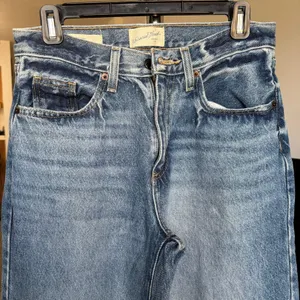 Universal Threads Women’s 90’s Baggy De Los 90 Size 0/R thumbnail 3