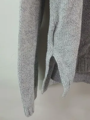 Old Navy L Gray Oversized Pullover Sweater thumbnail 6