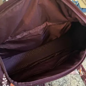 Vera‎ Bradley Ultralight Active Duffel Bag Floral Print Burgundy Lightweight thumbnail 5