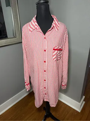 PINK - Victoria's Secret Candy Cane Striped Sleep Shirt Soft Holiday Medium. thumbnail 2