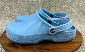 Crocs women’s 8 men’s 6 thumbnail 1