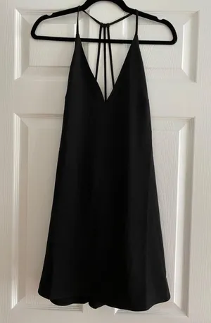 Black Dress thumbnail 1