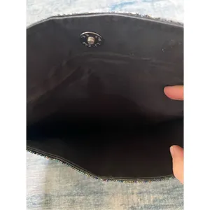 Black Silver Iridescent Floral Beaded Fold Over Magnetic Closure Clutch Bag thumbnail 4