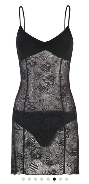 Dress thumbnail 1