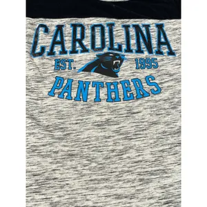 Carolina Panthers Womens Gray and Black Short Sleeve Tee High‑Low Hem Size M thumbnail 3