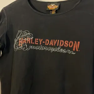 HARLEY DAVIDSON Woman’s Size Large Black Long Sleeved Shirt thumbnail 2