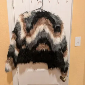 John + Jenn Faux fur coat Size XS thumbnail 10