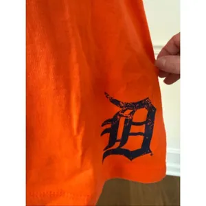 NWT MLB Detroit Tigers Short Sleeve Scoop Neck T-shirt XL thumbnail 4