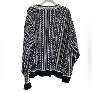 Vintage Crossings Fine Line Geometric Cotton V-Neck Sweater Size Large thumbnail 2