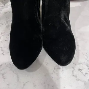 G by GUESS Womens Black Velvet Rhinestone Studded Block Heel Ankle Boots 7.5M thumbnail 5