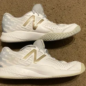 New Balance Womens 696 V3 WCH696G3 White Running Shoes‎ Sneakers Size 9.5 thumbnail 2
