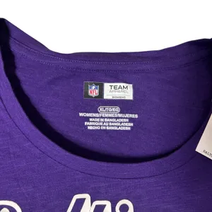NEW Baltimore Ravens NFL Women's‎ Purple T-Shirt XL Extra Large Team Apparel thumbnail 3