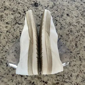 New Balance Leather‎ Slip On Shoes Women 40 White Coastal Minimalist Spain thumbnail 5