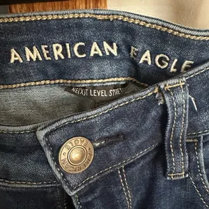 Like new!! American Eagle Outfitters Distressed Indigo Skinny Jeans thumbnail 6