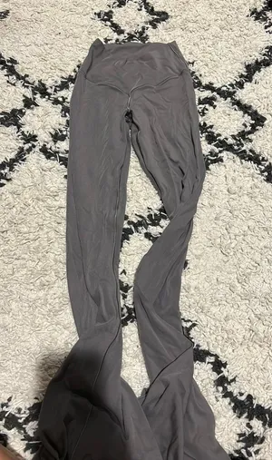 Aerie gray cross over flares thumbnail 1