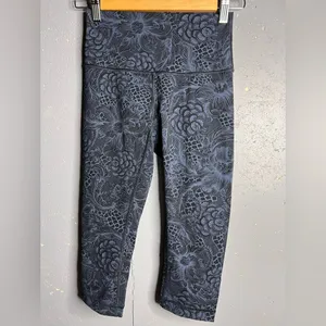 Lululemon Wunder Under Hi-Rise 1/2 Tight *Full-On Luxtreme 17 size 4 thumbnail 7