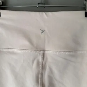 Old Navy sz S light pink‎ active shorts NWT thumbnail 8