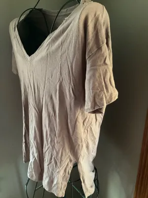 Abercrombie & Fitch Light Brown V-Neck Short Sleeve Boyfriend Tee Sz. L thumbnail 3