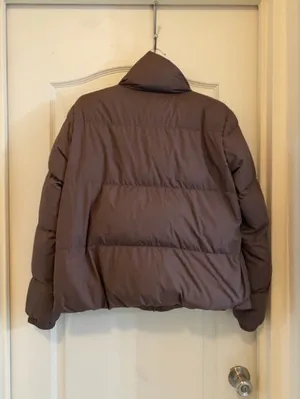 Vuori Hillside puffer jacket size S women’s thumbnail 3
