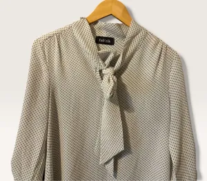 fab'rik Women Small White Polka Dot Tie Neck Blouse Roll Tab Sleeve Preppy thumbnail 1