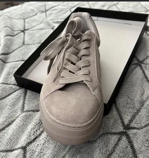 Steve Madden x Winnie Harlow All Now Grey Suede Sneakers thumbnail 4