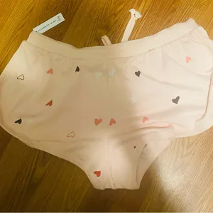 NWT Celebrity Pink Junior's Fleece Sleep Short, Size 3X. little heart design thumbnail 4