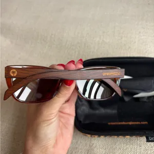 Dreamland Brown Sunglasses with Case thumbnail 2