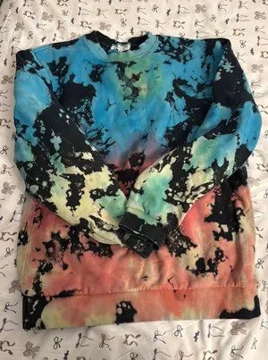 Crewneck Hoodie Multiple Size M thumbnail 1