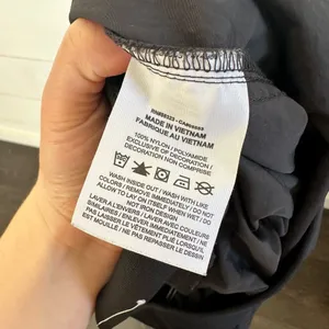 Nike Women’s Extra Large Black Icon Clash Pants thumbnail 6