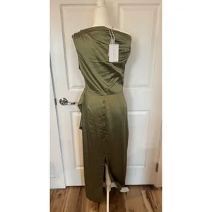 Saints & Secrets Sage Green Satin One Shoulder Maxi Dress CM6392J L NWT thumbnail 3